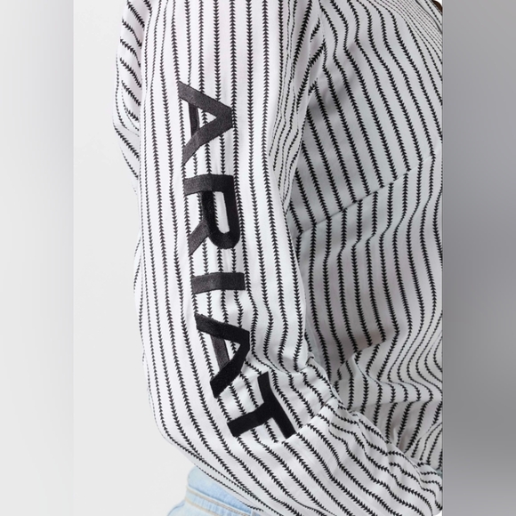 Ariat Women’s Roper Button-Up Shirt – Black & White Stripe - Picture 4 of 13